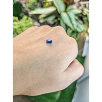 0.55 Ct. Blue Sapphire from Ceylon (Sri Lanka) Life Style