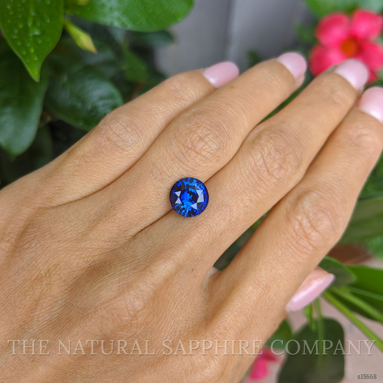 3.25 Ct. Blue Sapphire from Ceylon (Sri Lanka)