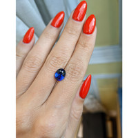 3.01 Ct. Blue Sapphire from Ceylon (Sri Lanka) Life Style