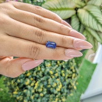 2.57 Ct. Blue Sapphire from Ceylon (Sri Lanka) Life Style