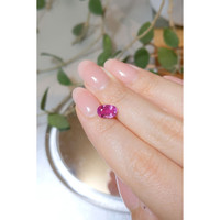 2.11 Ct. Pink Sapphire from Ceylon (Sri Lanka) Life Style