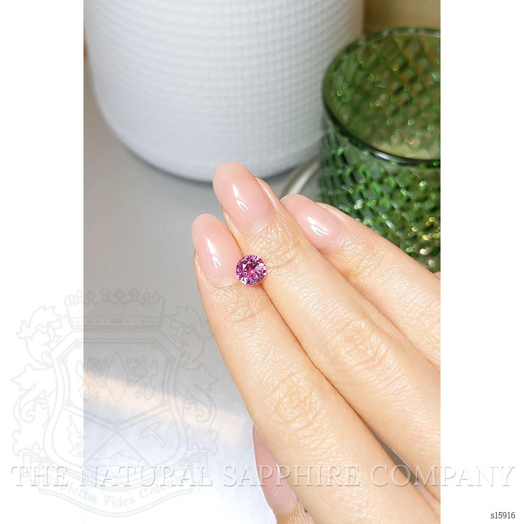 1.46 Ct. Pink Sapphire from Ceylon (Sri Lanka)