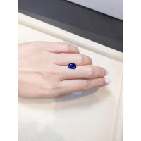 3.26 Ct. Blue Sapphire from Ceylon (Sri Lanka) Life Style