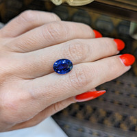 4.74 Ct. Blue Sapphire from Ceylon (Sri Lanka) Life Style