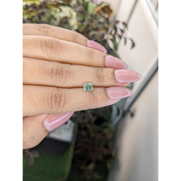 1.05 Ct. Yellowish Green Sapphire from Ceylon (Sri Lanka) Life Style