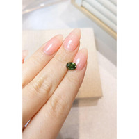 1.90 Ct. Yellowish Green Sapphire from Ceylon (Sri Lanka) Life Style