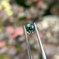1.08 Ct. Green Sapphire from Tanzania Life Style