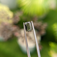 1.08 Ct. Sapphire from Madagascar Life Style