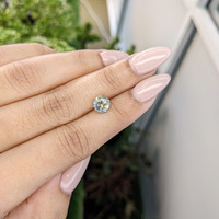 1.65 Ct. Bi Color Sapphire from Ceylon (Sri Lanka) Life Style