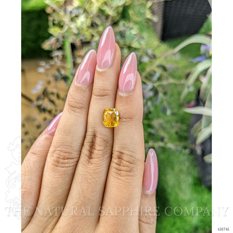 3.08 Ct. Yellow Sapphire from Ceylon (Sri Lanka)
