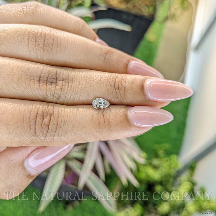 0.80 Ct. Green Sapphire from Ceylon (Sri Lanka)