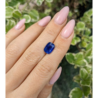 3.34 Ct. Blue Sapphire from Kashmir Life Style