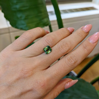 2.53 Ct. Green Sapphire from Ceylon (Sri Lanka) Life Style