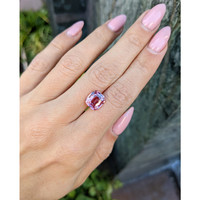 4.02 Ct. Padparadscha Sapphire from Madagascar Life Style