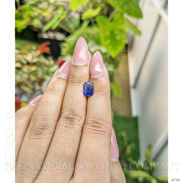 2.04 Ct. Bi Color Sapphire from Ceylon (Sri Lanka)