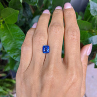 3.05 Ct. Blue Sapphire from Ceylon (Sri Lanka) Life Style