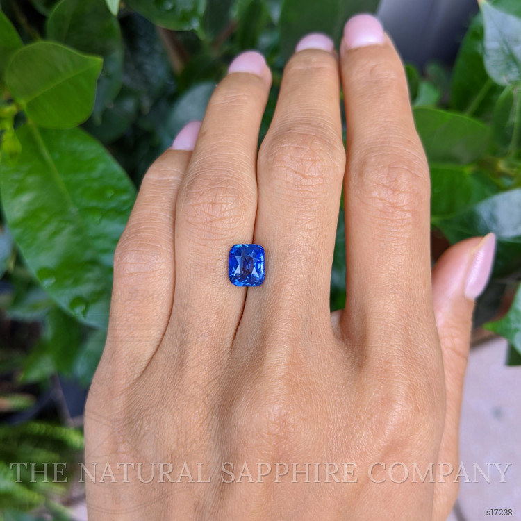 3.05 Ct. Blue Sapphire from Ceylon (Sri Lanka)