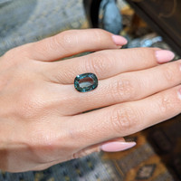 4.47 Ct. Bluish Green Sapphire from Ceylon (Sri Lanka) Life Style