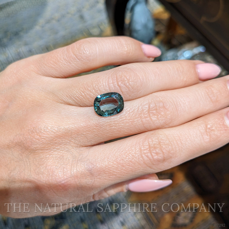 4.47 Ct. Bluish Green Sapphire from Ceylon (Sri Lanka)