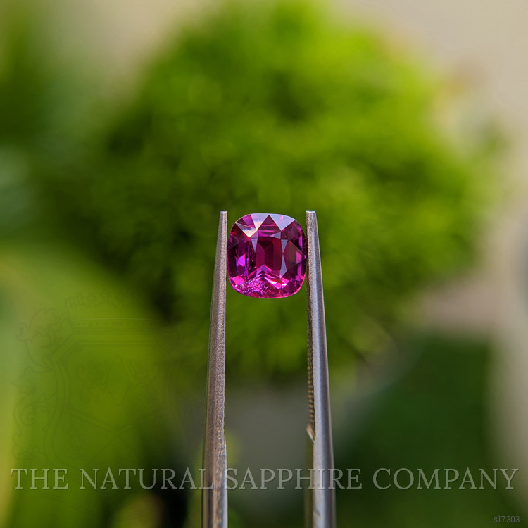 1.60 Ct. Pink Sapphire from Ceylon (Sri Lanka)