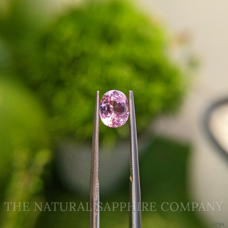 1.63 Ct. Pink Sapphire from Ceylon (Sri Lanka)