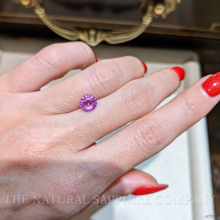 1.54 Ct. Pink Sapphire from Ceylon (Sri Lanka)