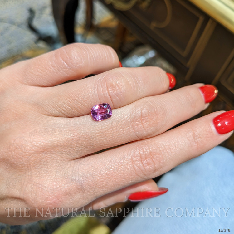 1.65 Ct. Pink Sapphire from Ceylon (Sri Lanka)