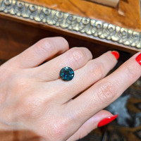 3.77 Ct. Greenish Blue Sapphire from Ceylon (Sri Lanka) Life Style