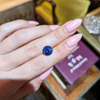 4.03 Ct. Blue Sapphire from Ceylon (Sri Lanka) Life Style