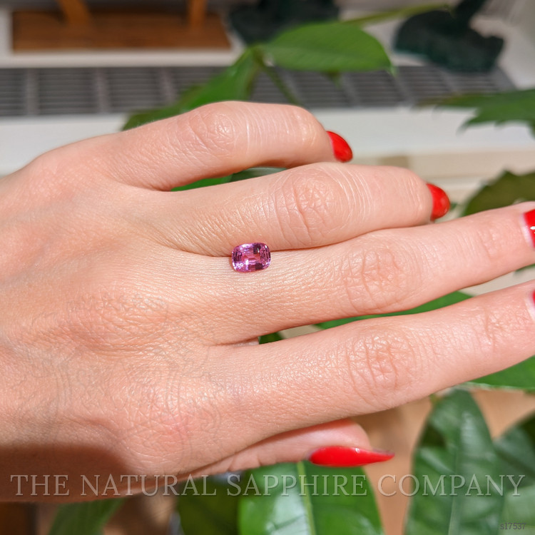 1.07 Ct. Pink Sapphire from Ceylon (Sri Lanka)