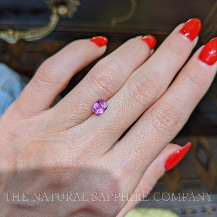 1.22 Ct. Pink Sapphire from Ceylon (Sri Lanka)