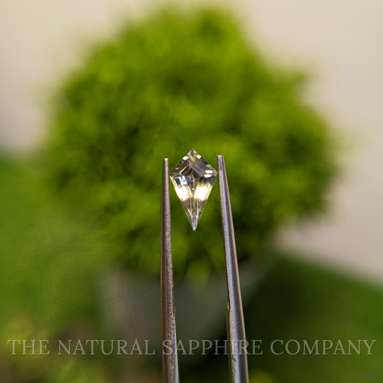 0.97 Ct. Bi Color Sapphire from Ceylon (Sri Lanka)