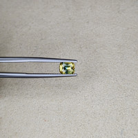 1.05 Ct. Bi Color Sapphire from Ceylon (Sri Lanka) Life Style