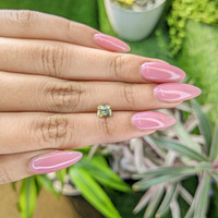 1.05 Ct. Bi Color Sapphire from Ceylon (Sri Lanka) Life Style