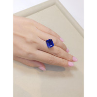 10.55 Ct. Blue Sapphire from Ceylon (Sri Lanka) Life Style