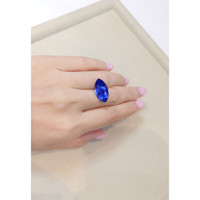 11.52 Ct. Blue Sapphire from Ceylon (Sri Lanka) Life Style