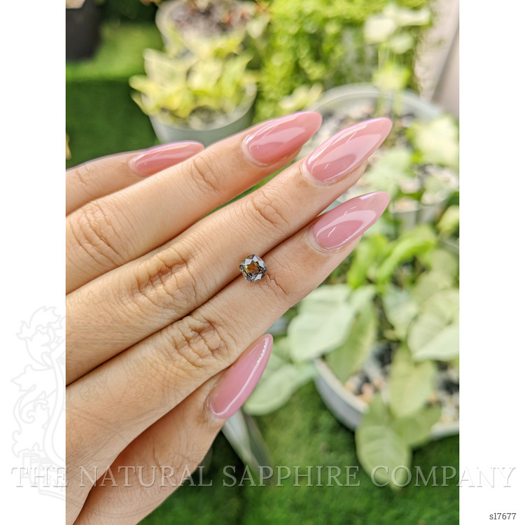 1.09 Ct. Bi Color Sapphire from Ceylon (Sri Lanka)