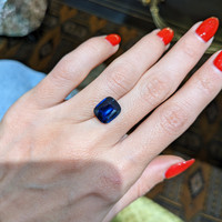 5.05 Ct. Blue Sapphire from Ceylon (Sri Lanka) Life Style