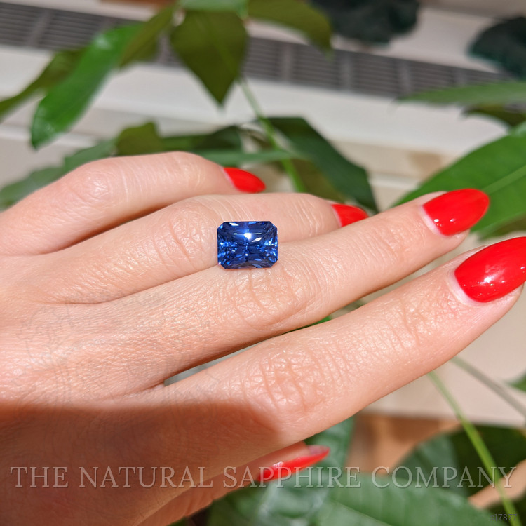 6.51 Ct. Blue Sapphire from Ceylon (Sri Lanka)