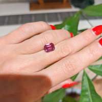 3.06 Ct. Pink Sapphire from Ceylon (Sri Lanka) Life Style