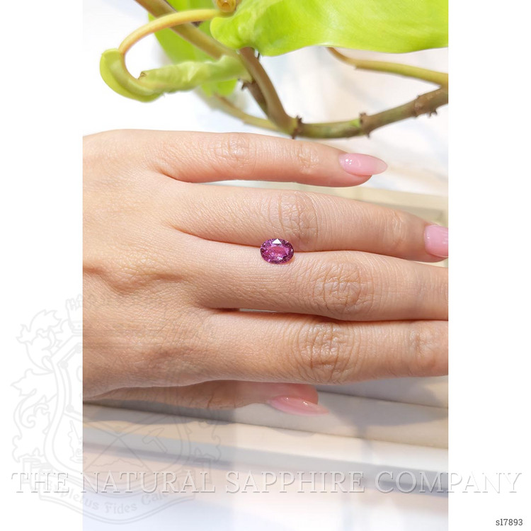 1.37 Ct. Pink Sapphire from Ceylon (Sri Lanka)