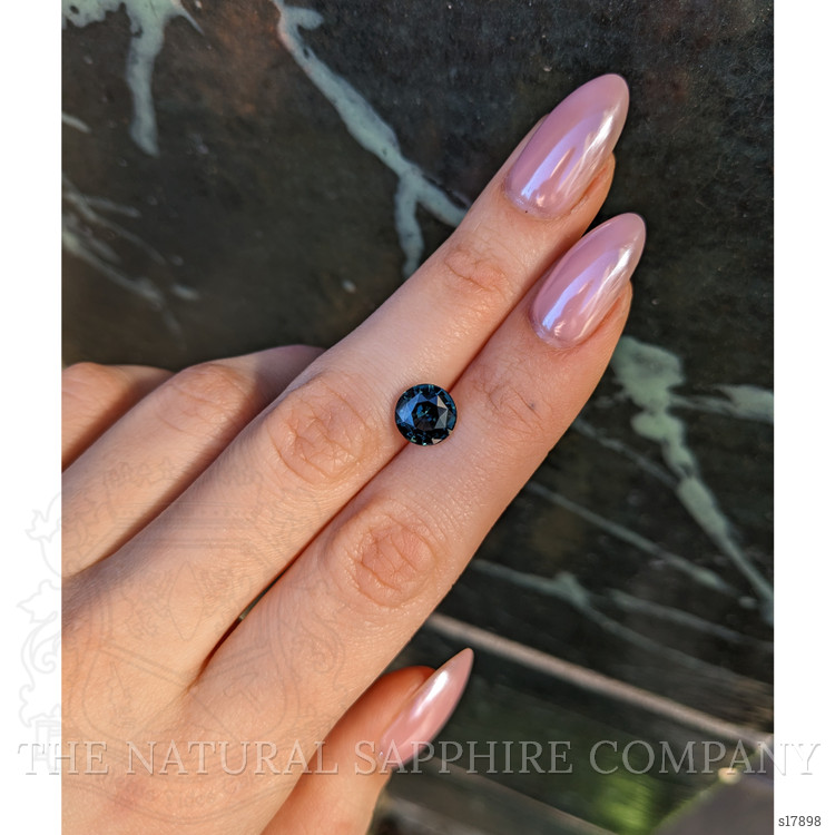 3.20 Ct. Bluish Green Sapphire from Ceylon (Sri Lanka)