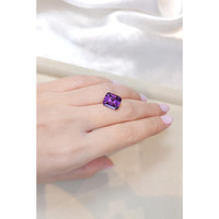 7.07 Ct. Purple Sapphire from Madagascar Life Style