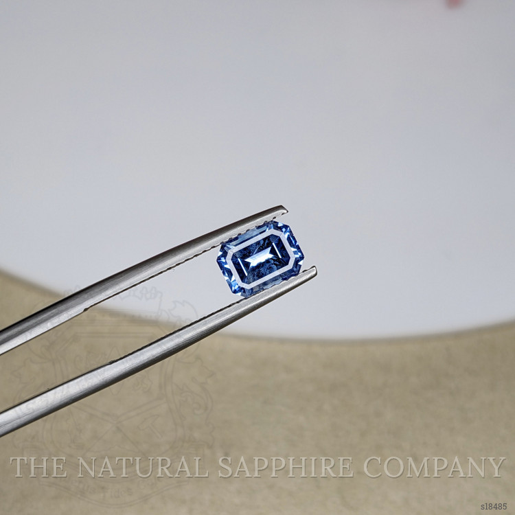 1.63 Ct. Bi Color Sapphire from Ceylon (Sri Lanka)