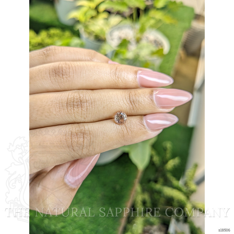 1.35 Ct. Padparadscha Sapphire from Ceylon (Sri Lanka)