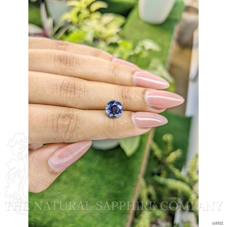 2.88 Ct. Bi Color Sapphire from Ceylon (Sri Lanka)