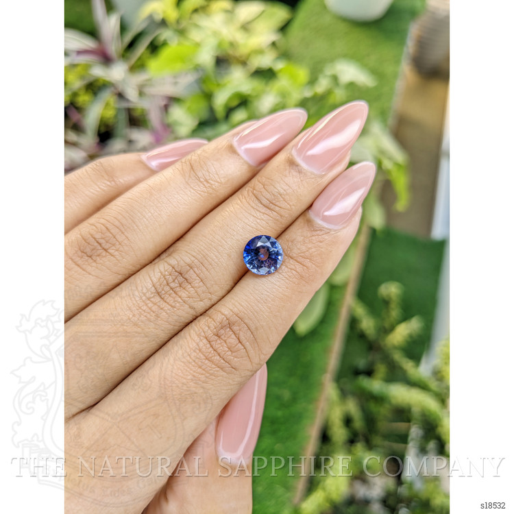 2.88 Ct. Bi Color Sapphire from Ceylon (Sri Lanka)