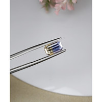 3.40 Ct. Bi Color Sapphire from Ceylon (Sri Lanka) Life Style