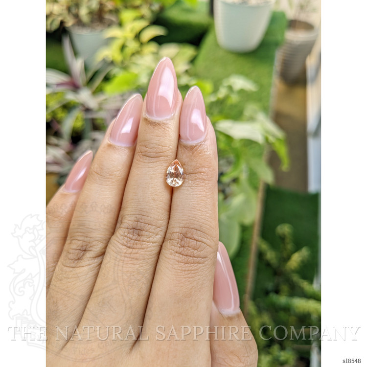 1.38 Ct. Padparadscha Sapphire from Ceylon (Sri Lanka)