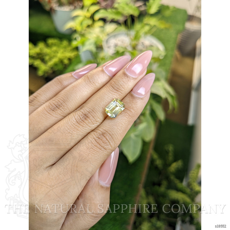 4.24 Ct. Bi Color Sapphire from Ceylon (Sri Lanka)